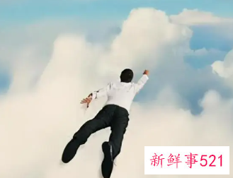 做梦自己在空中回旋