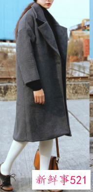 银灰色羽绒服怎么搭配围巾