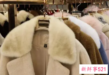 皮草搭配什么衣服好看