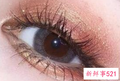 3个女人味彩妆让你变身气质美女