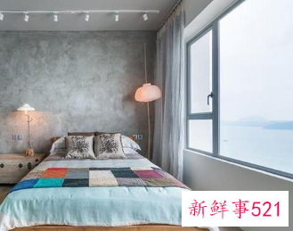 卧室窗户朝哪个方向好