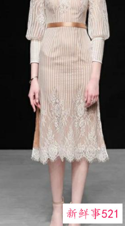 蕾丝长裙配什么鞋子