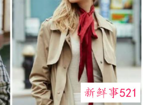 冬季丝巾穿搭黑色有帽毛衣