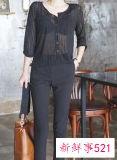 镂空衫里面怎么搭配