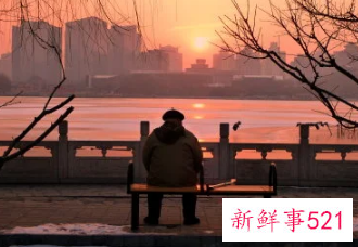 奶奶赠孙女3套房不被赡养反被起诉结果