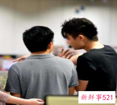 同事关系再好也不是朋友