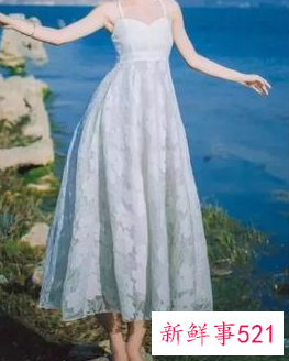 蕾丝长款高档连衣裙