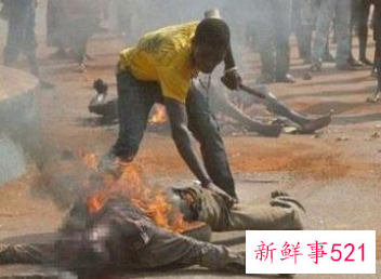 梦见火烧人什么意思