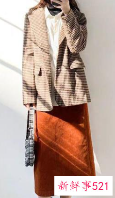 修身半身裙怎么搭配什么外套