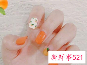 黄色指甲油显手白吗