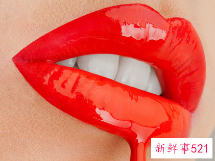 脸色偏黄适合什么颜色的口红