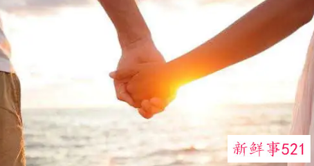 每天怎么找话题跟女孩子聊天