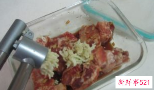 蒜香排骨的做法