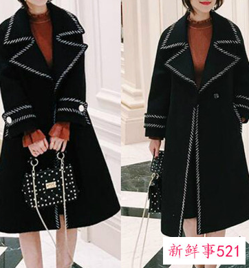 黑毛呢大衣配什么颜色毛衣