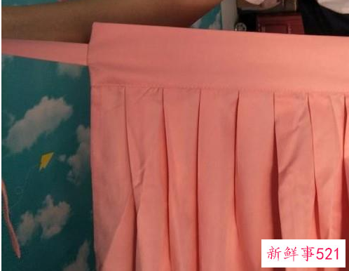 一片式打孔下裙怎么穿