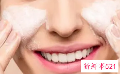 怎样才能深度清洁脸上的污垢