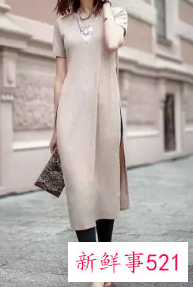 紧身开叉裙怎么搭配衣服