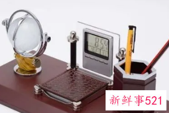 男士办公桌上放什么摆件