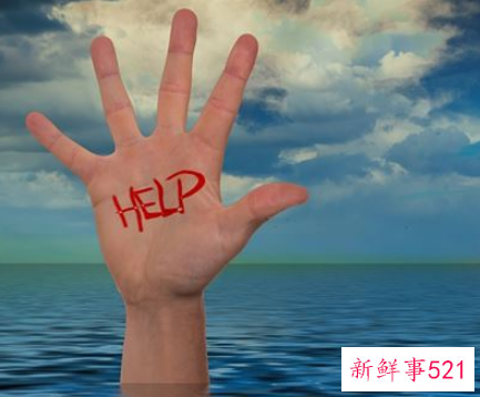 梦见朋友掉河里是什么意思