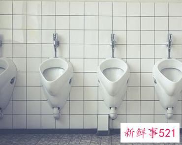 梦见厕所小便是什么意思