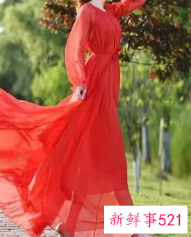 蕾丝长款高档连衣裙