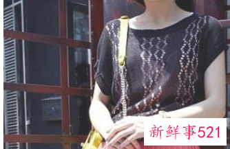 镂空衫里面怎么搭配