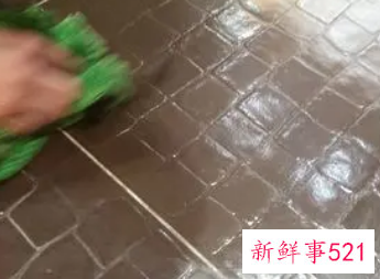 地面瓷砖脏了如何清理干净