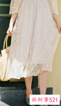 蕾丝长裙配什么鞋子