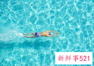 用塞的卫生巾可以游泳吗