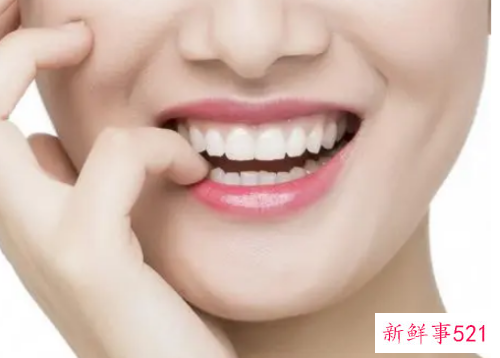 如何美白自己的牙齿