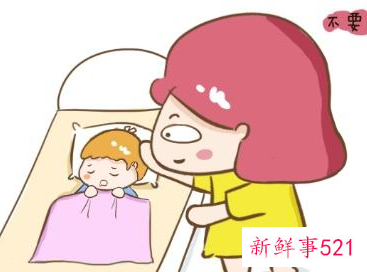 宝宝晚上闹人管不管