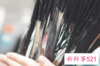 怎么让头发乌黑柔顺有光泽