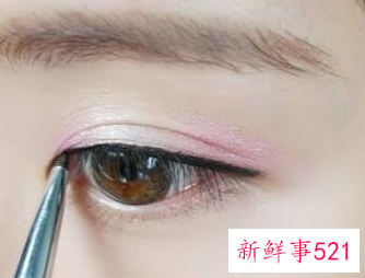 教你如何简单化妆