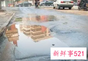 梦见过水坑是什么意思