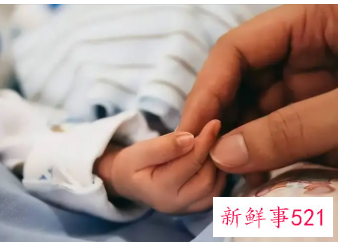 新生儿老是睡觉不吃奶半天喊不醒