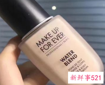 冷皮选粉调粉底液还是黄调粉底液