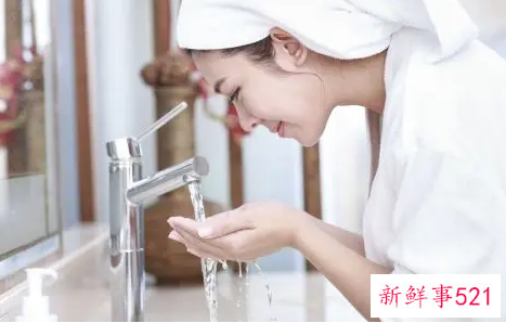 冷水洗脸不能美容
