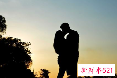 属猴的人带金还是玉好