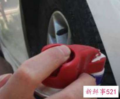 车去划痕简单的方法