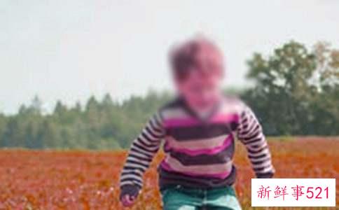 梦见抱着一个小男孩