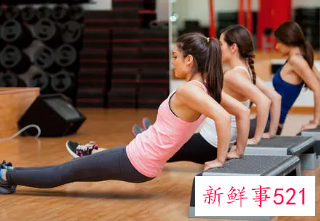 时尚运动踏板操