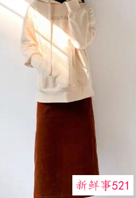 修身半身裙怎么搭配什么外套