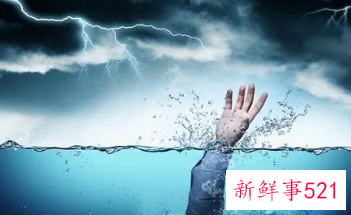 梦见朋友掉河里是什么意思