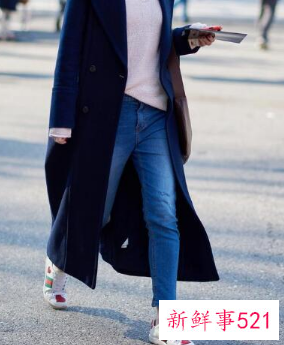 女士开衫搭配什么裤子