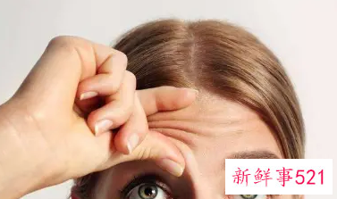 女性各年龄段出现的面部皱纹