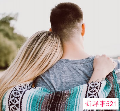 女友不依赖我也不粘我