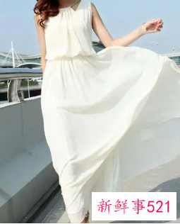 女生参加婚礼穿休闲装可以吗