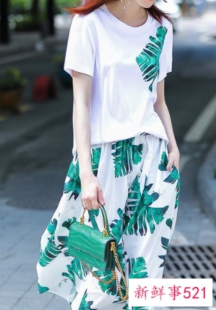 女人如何穿衣服显气质