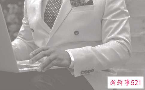 男领导反感女下属的表现