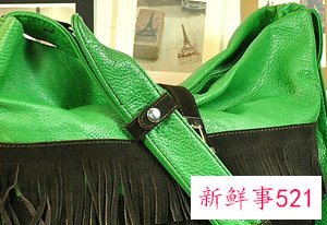 双肩背包女韩版潮时尚是很简单